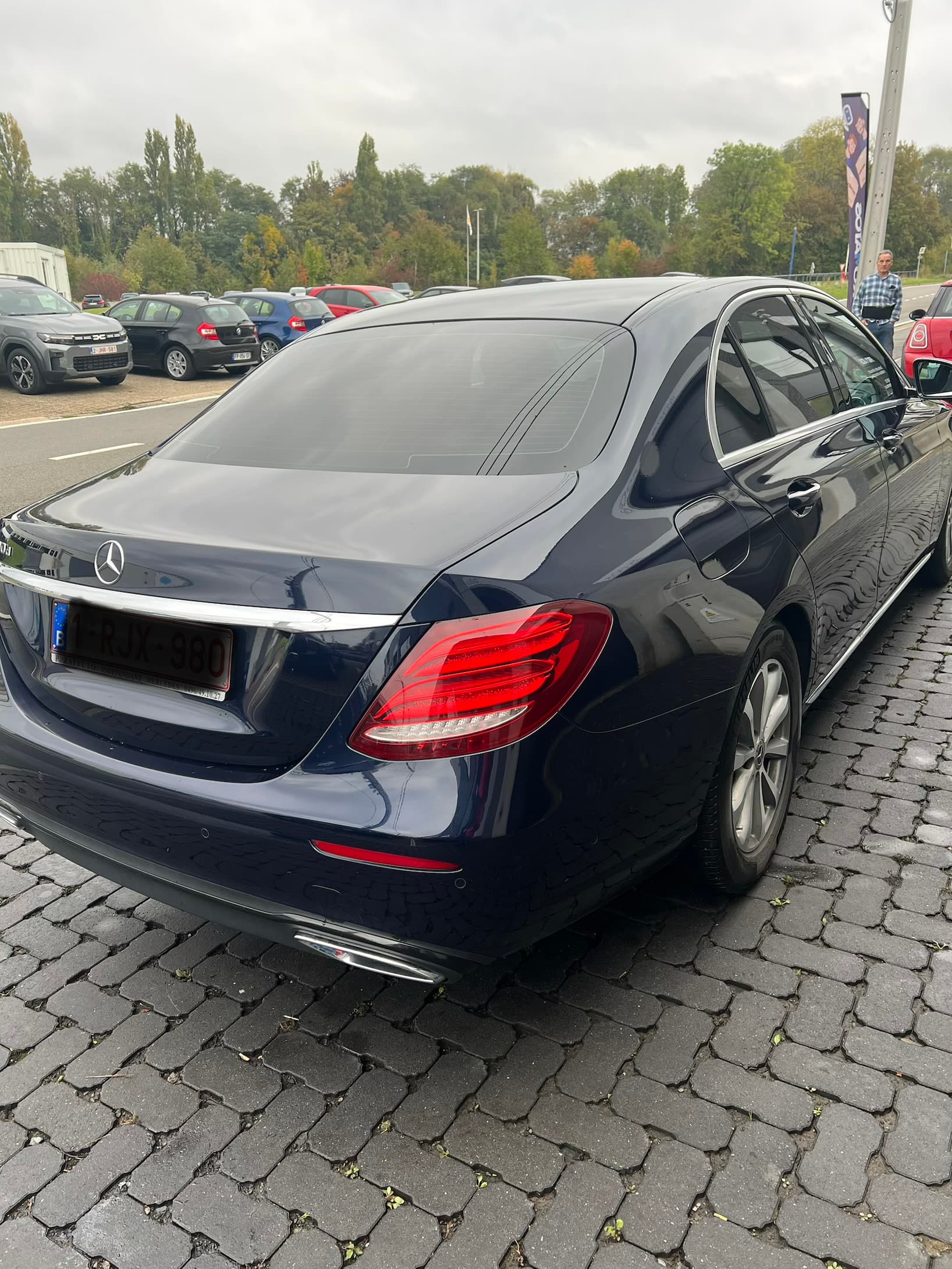 Mercedes-Benz E 200