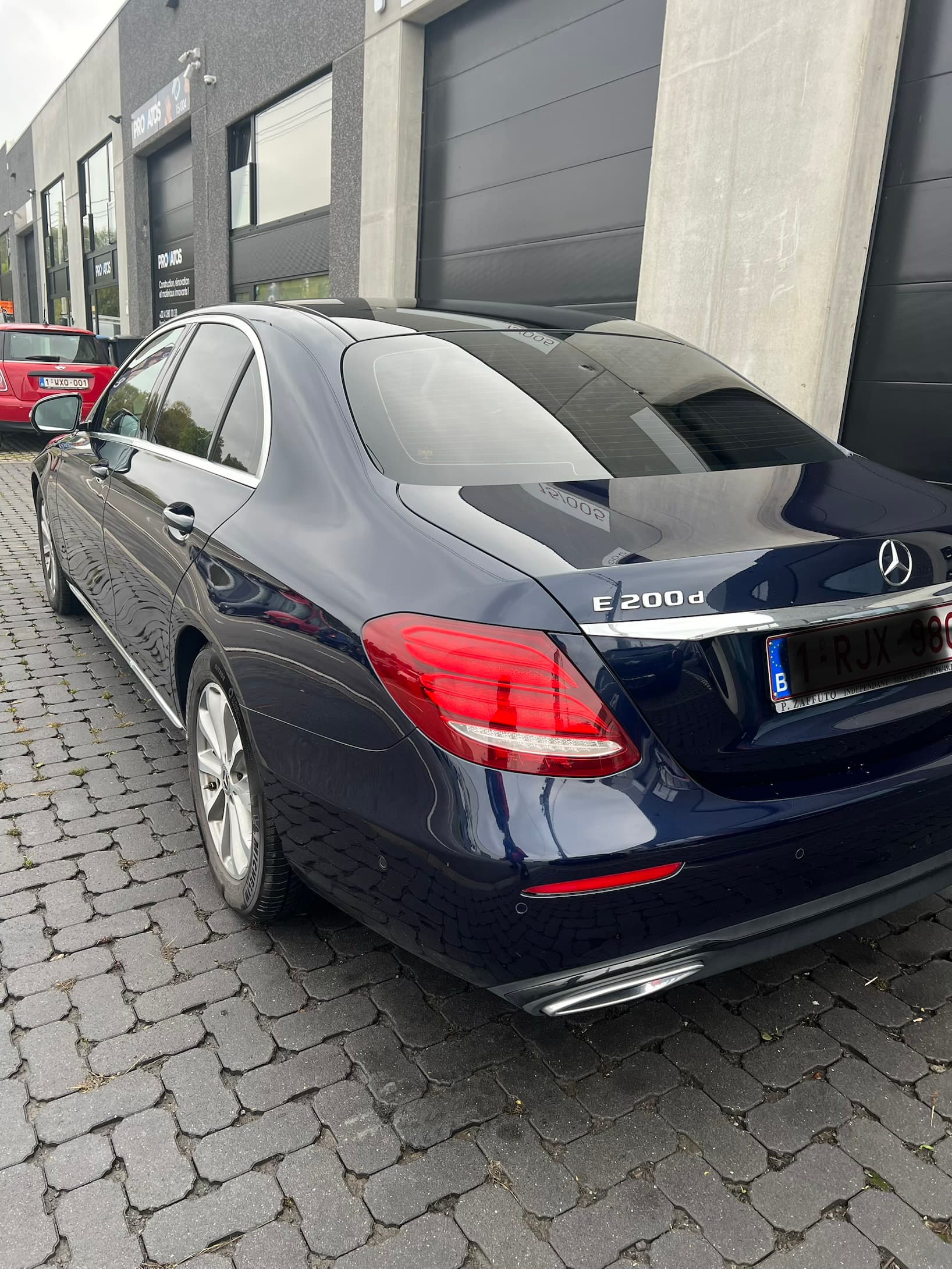 Mercedes-Benz E 200 — 8/10