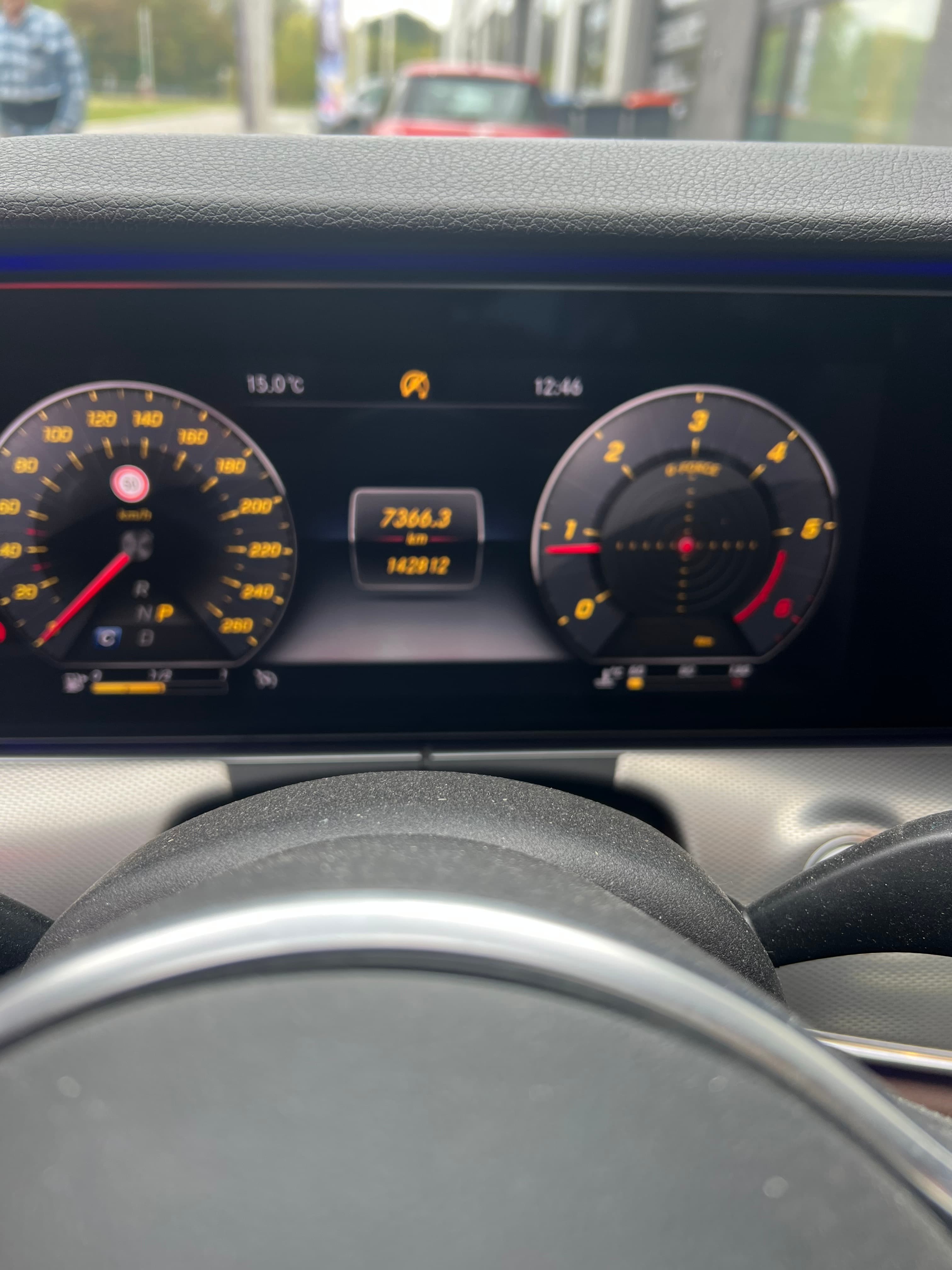 Mercedes-Benz E 200 — 2/10