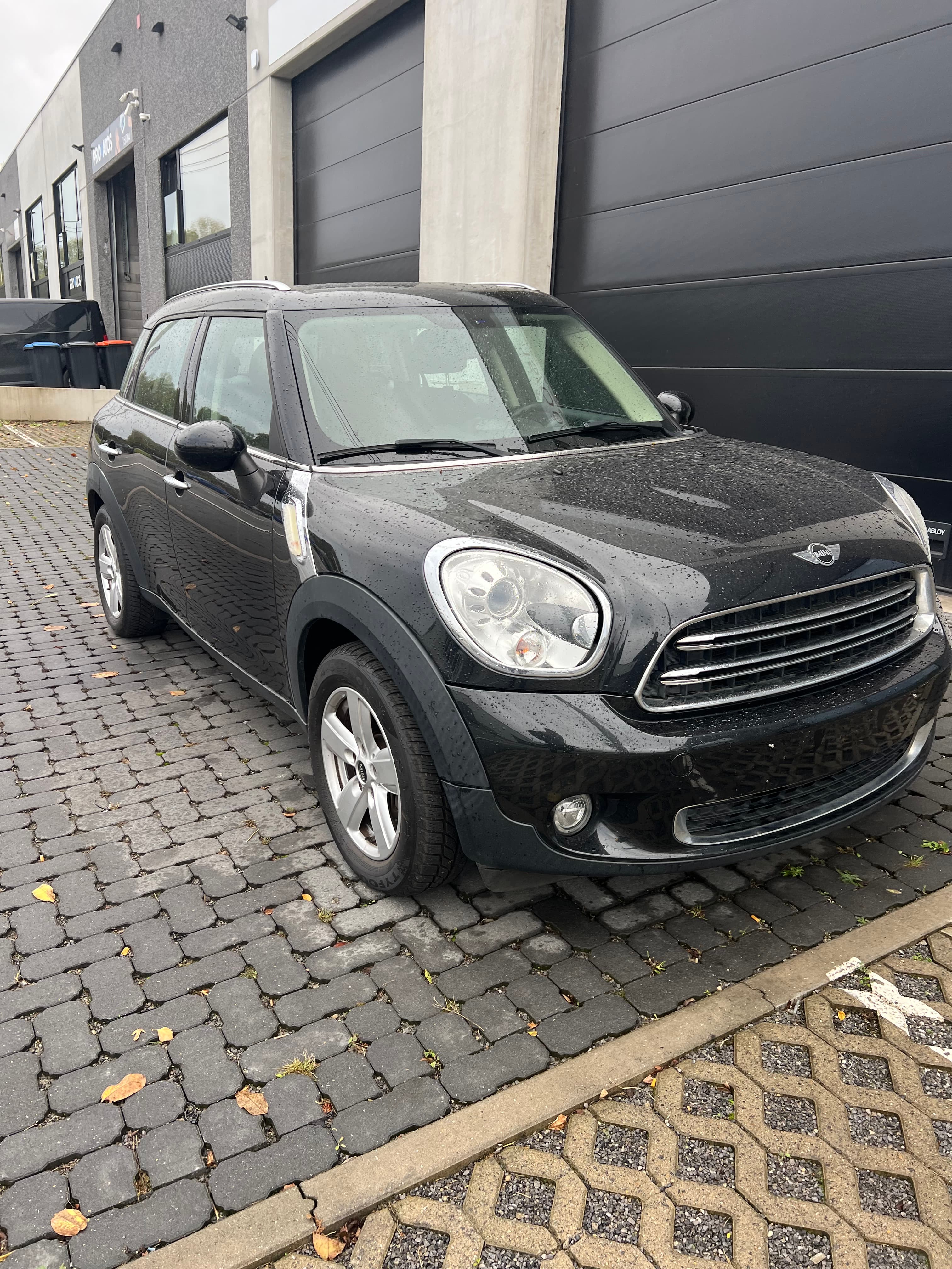 Mini Countryman — 2/9