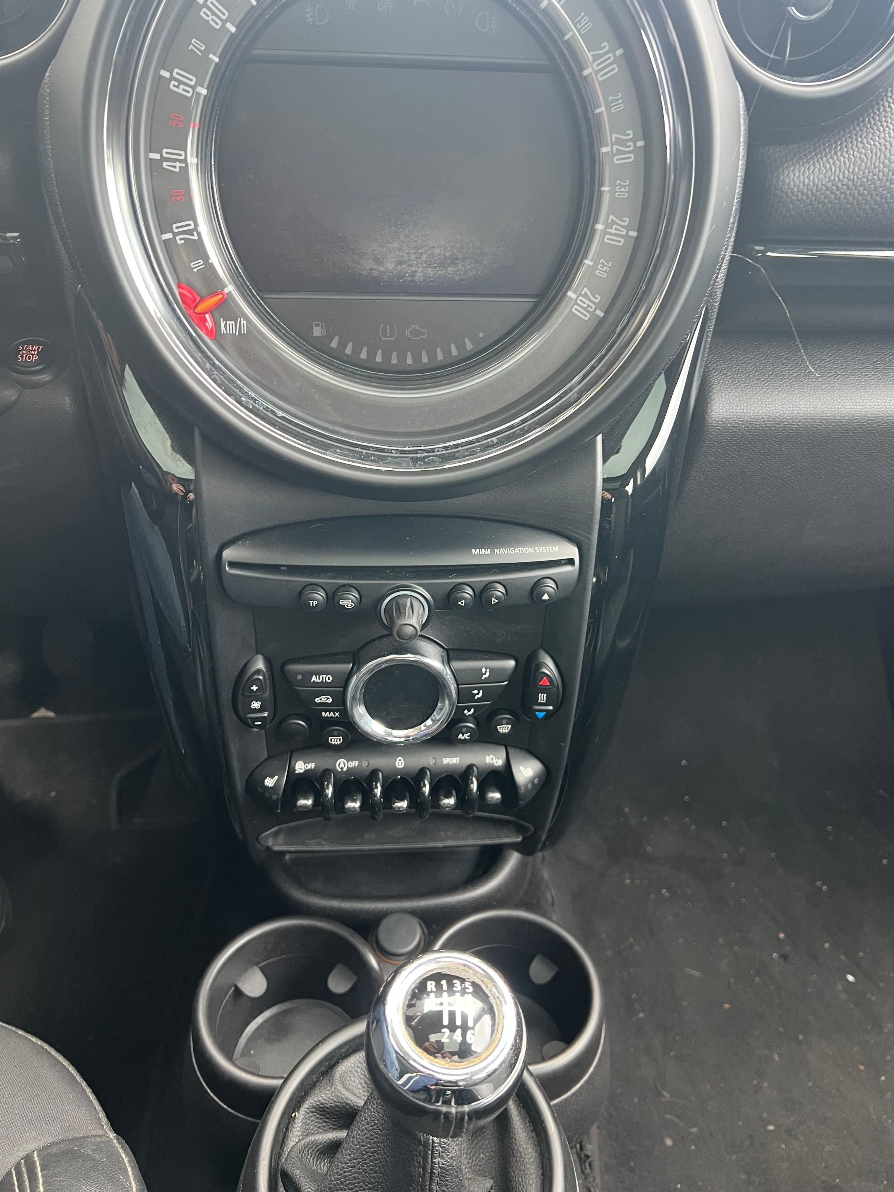 Mini Countryman — 5/9